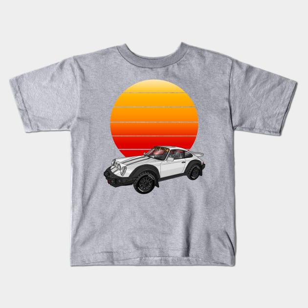 1985 Porsche 911 Carrera Safari Rally Kids T-Shirt by Guyvit